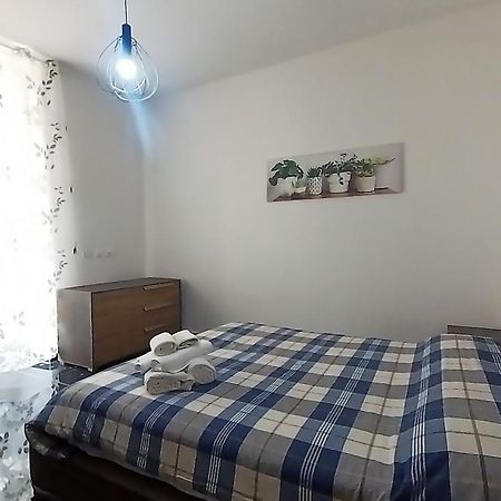 Tra Centro E Mare - Intero Appartamento Con Parcheggio Savone Extérieur photo