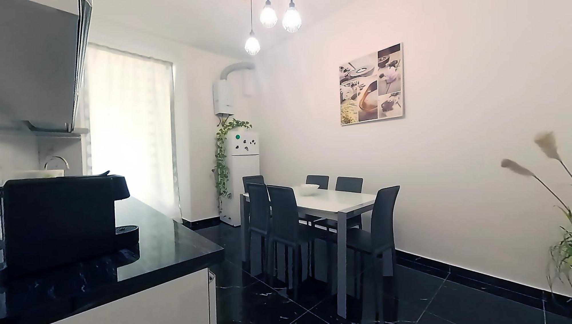 Tra Centro E Mare - Intero Appartamento Con Parcheggio Savone Extérieur photo